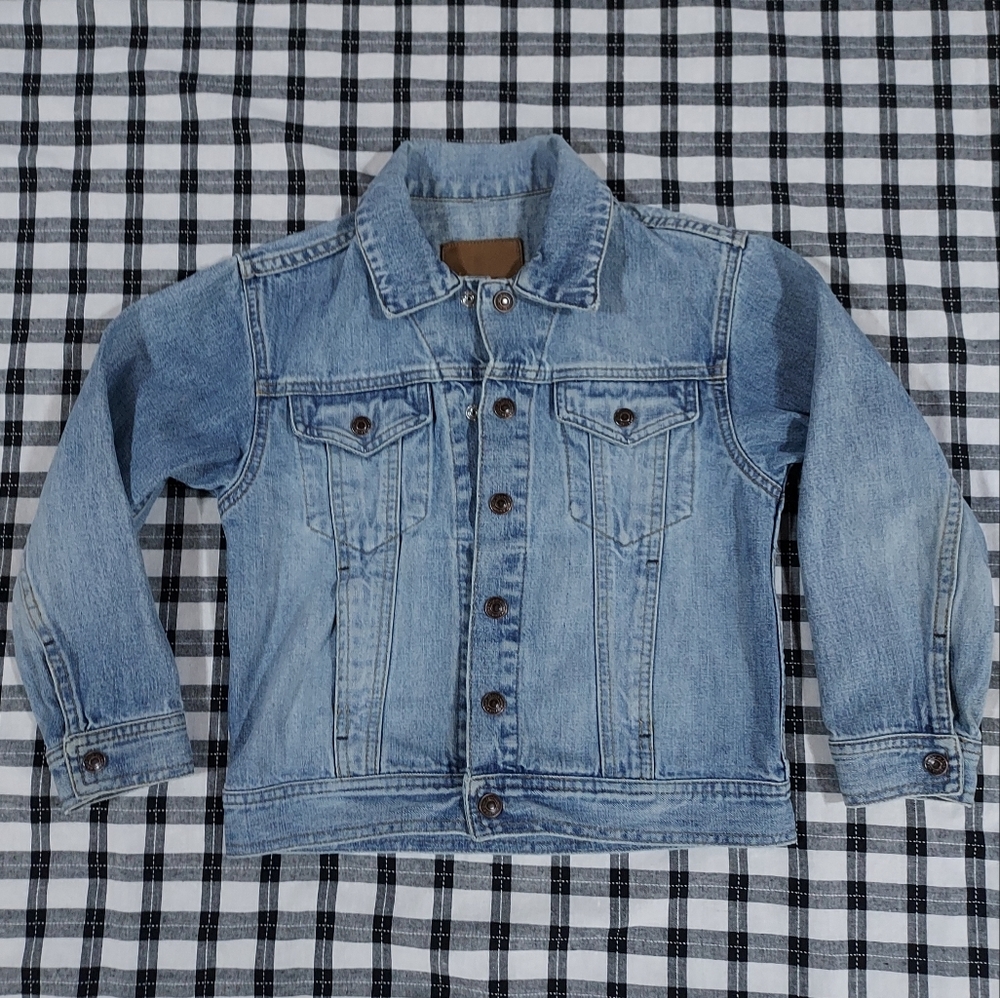 Gap Kids denim jacket small (5-6)